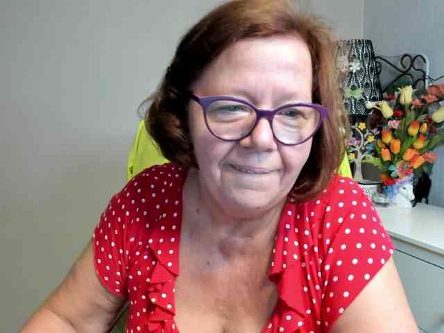 flirty-adele webcam
