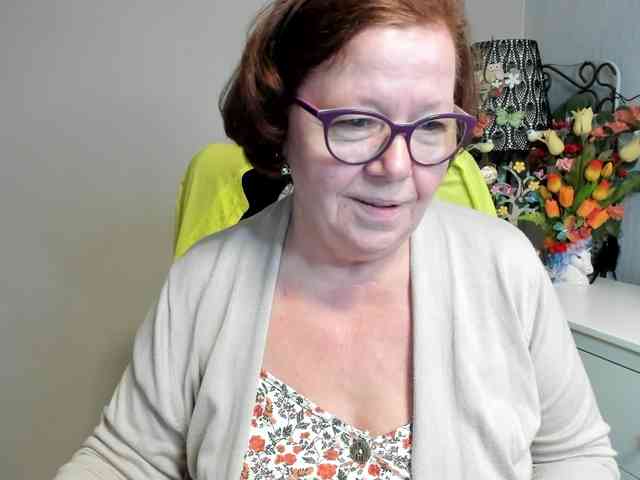 flirty-adele webcam