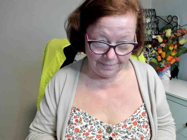 flirty-adele webcam
