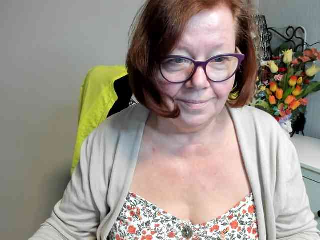 flirty-adele webcam