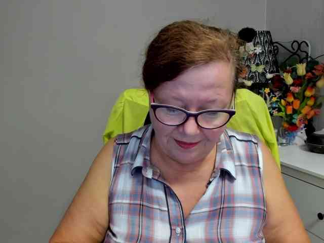flirty-adele webcam