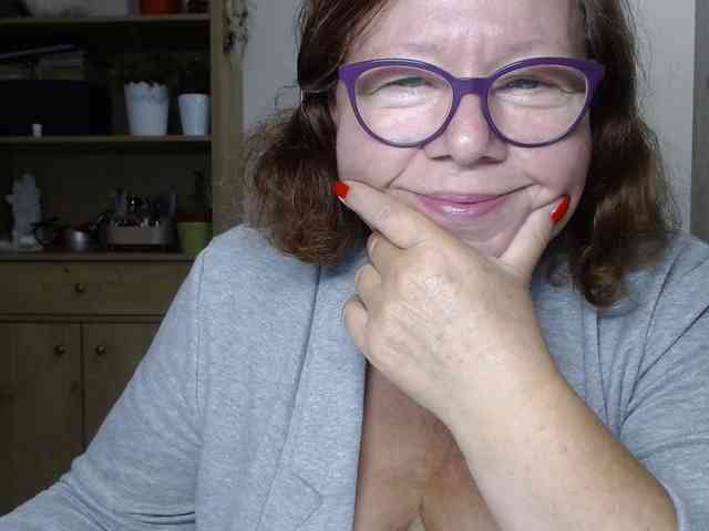 flirty-adele webcam