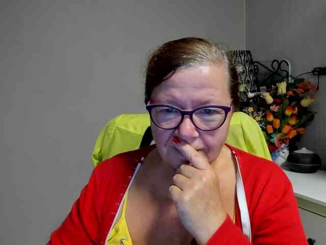 flirty-adele webcam
