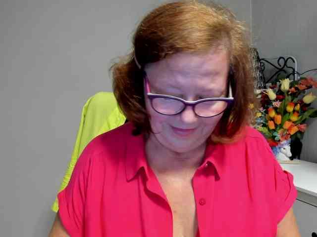 flirty-adele webcam