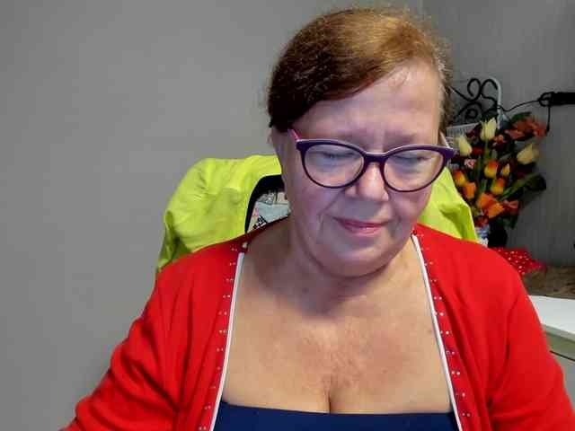 flirty-adele webcam