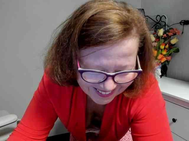 flirty-adele