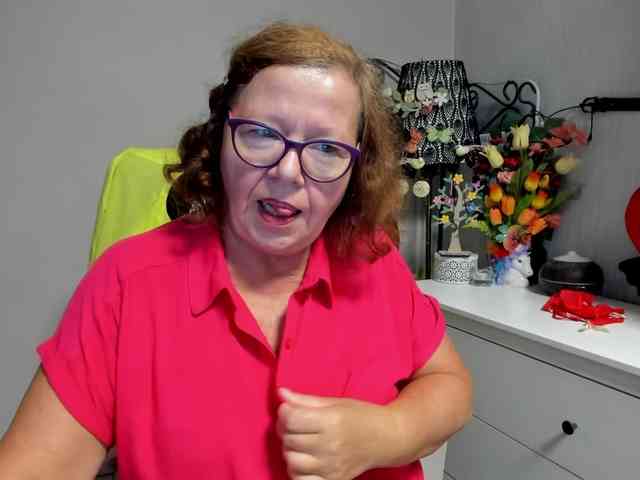 flirty-adele webcam