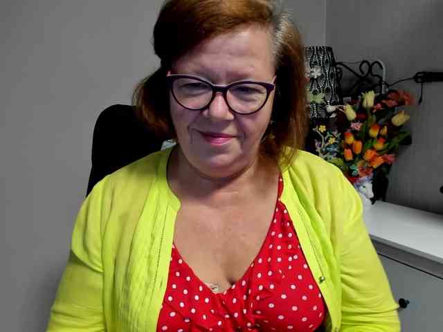 flirty-adele webcam