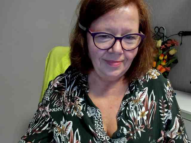 flirty-adele webcam