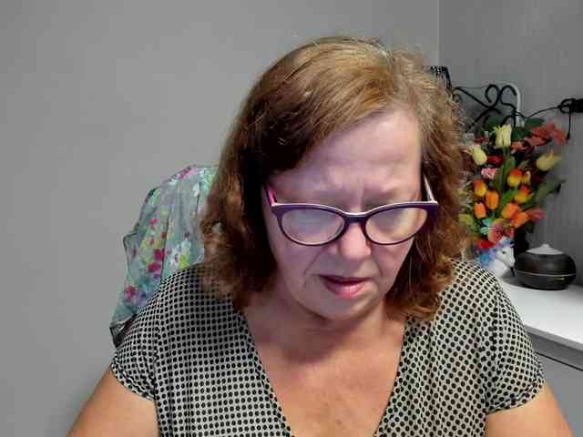 flirty-adele webcam