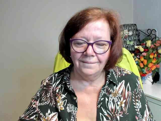 flirty-adele webcam
