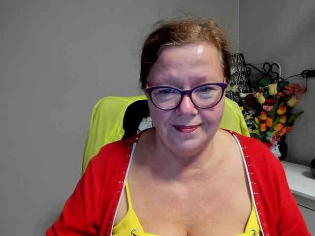 flirty-adele webcam