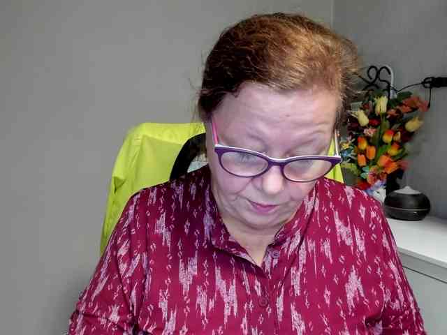 flirty-adele webcam