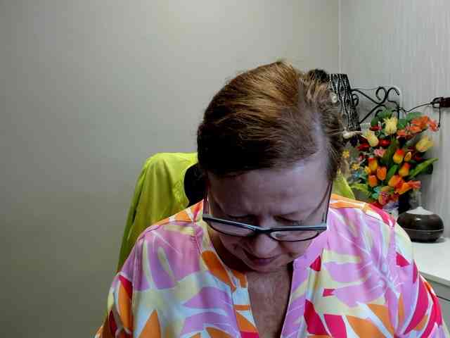 flirty-adele webcam