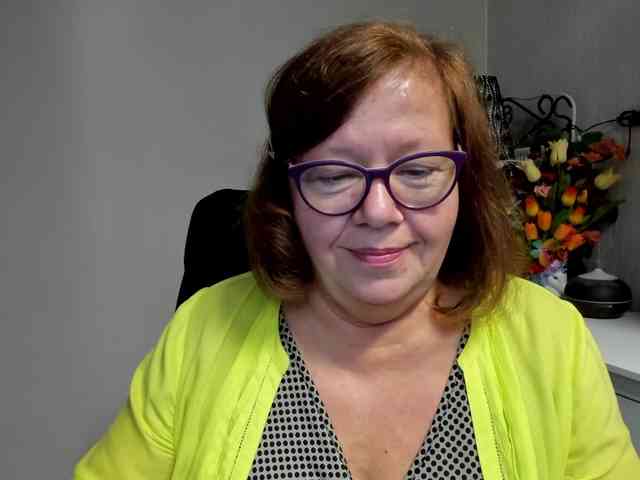 flirty-adele webcam
