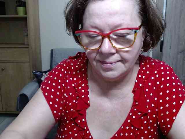 flirty-adele webcam