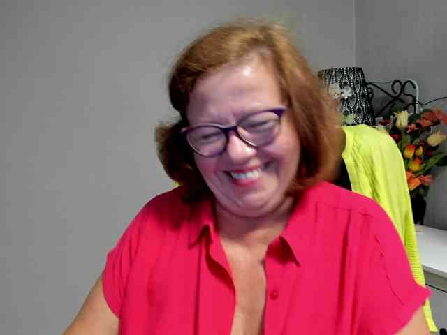 flirty-adele webcam