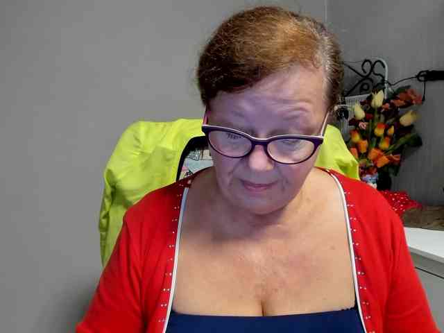 flirty-adele webcam