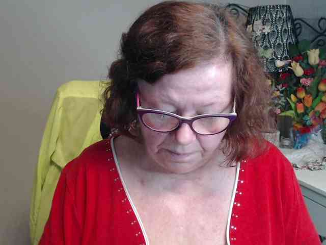 flirty-adele webcam