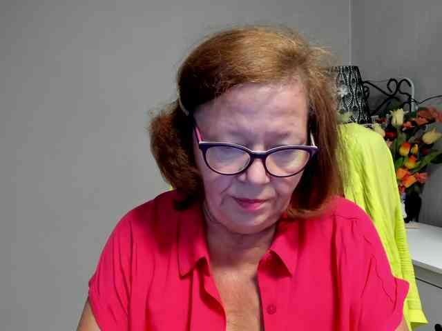 flirty-adele webcam