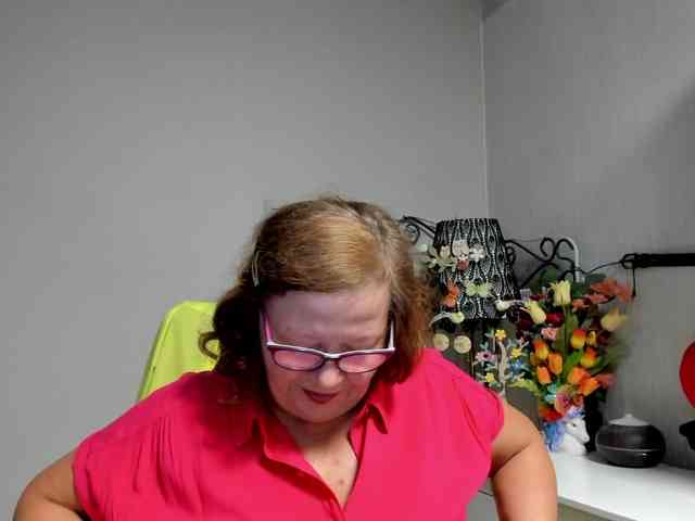 flirty-adele webcam