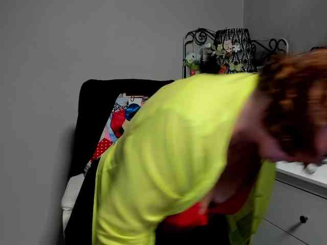 flirty-adele webcam