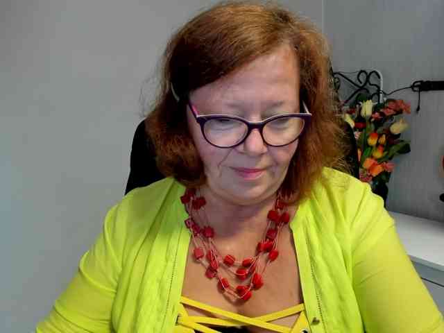 flirty-adele webcam