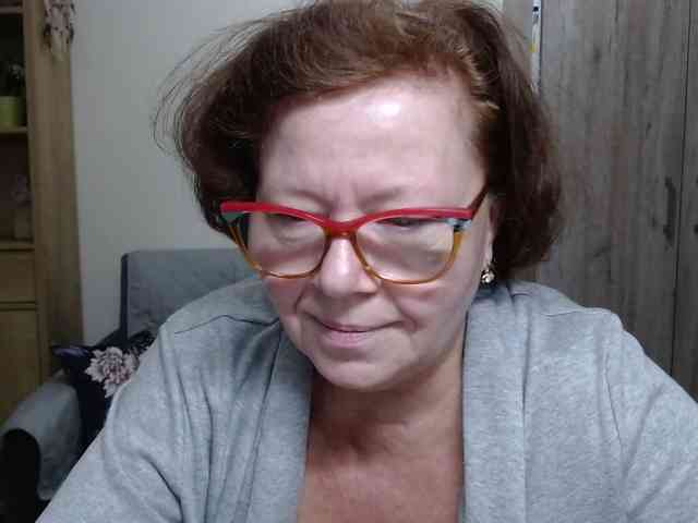 flirty-adele webcam