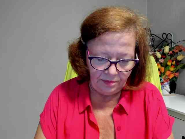 flirty-adele webcam