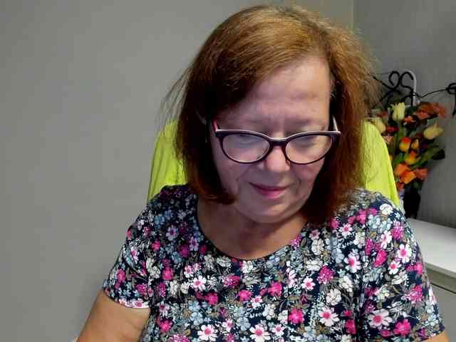 flirty-adele webcam