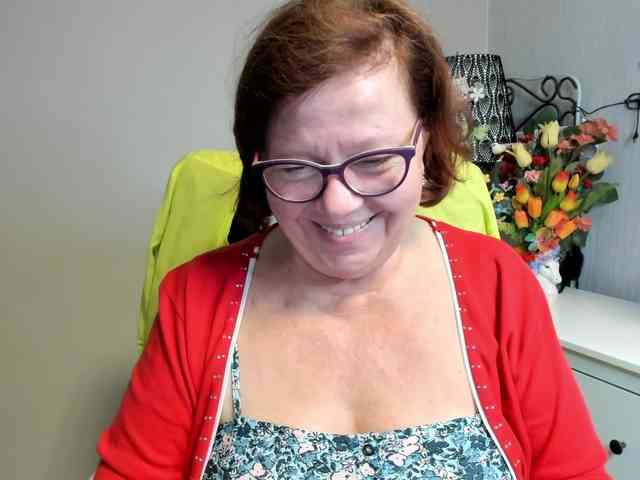 flirty-adele webcam
