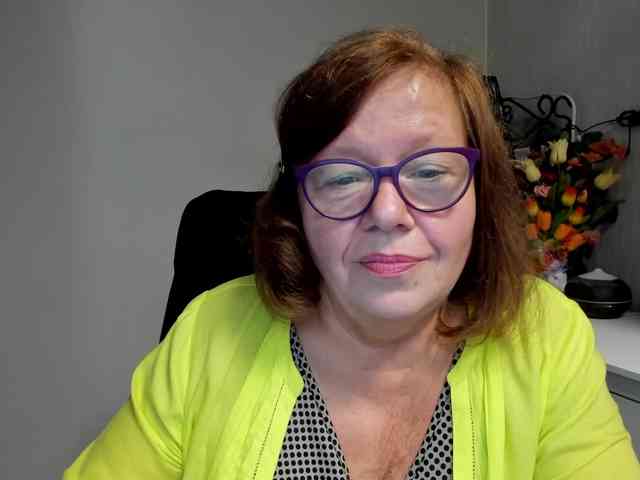 flirty-adele webcam