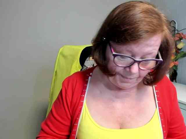 flirty-adele webcam