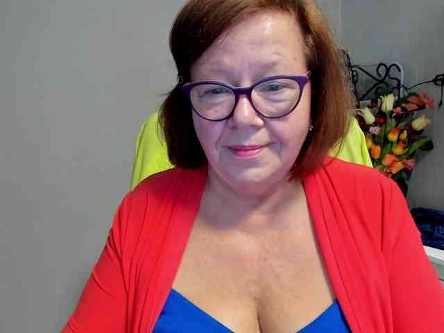 flirty-adele webcam