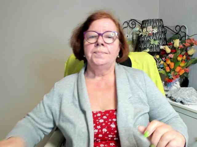 flirty-adele webcam