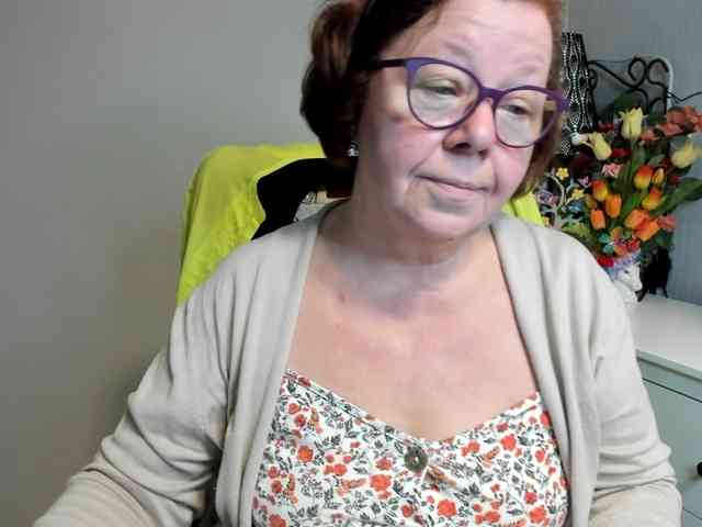 flirty-adele webcam
