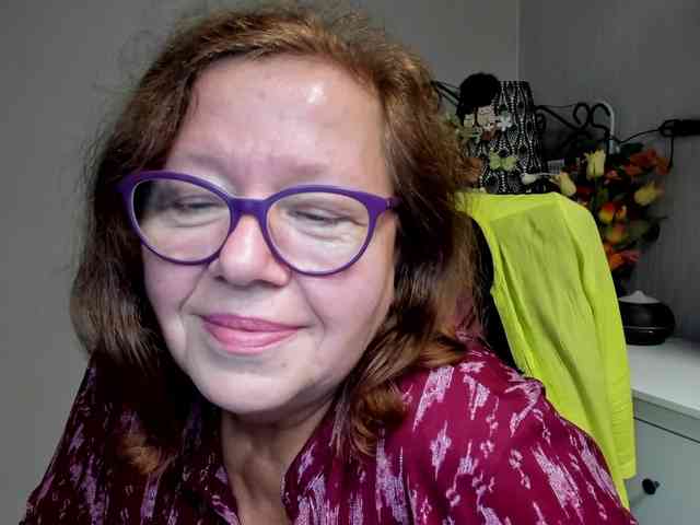 flirty-adele webcam