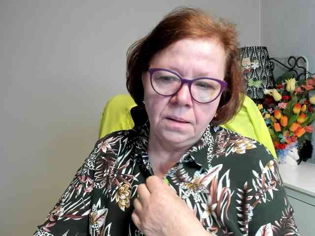 flirty-adele webcam