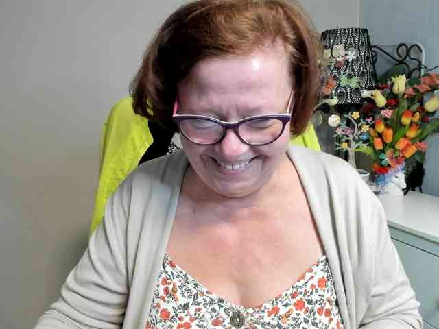flirty-adele webcam