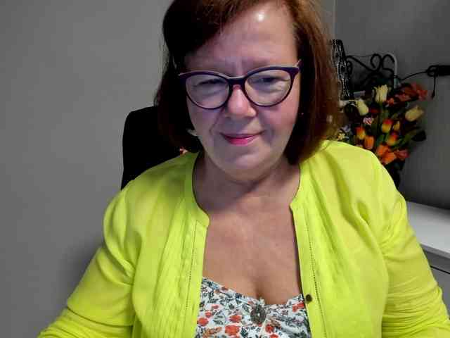flirty-adele webcam