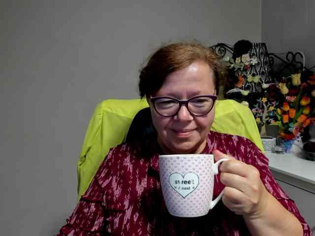 flirty-adele webcam