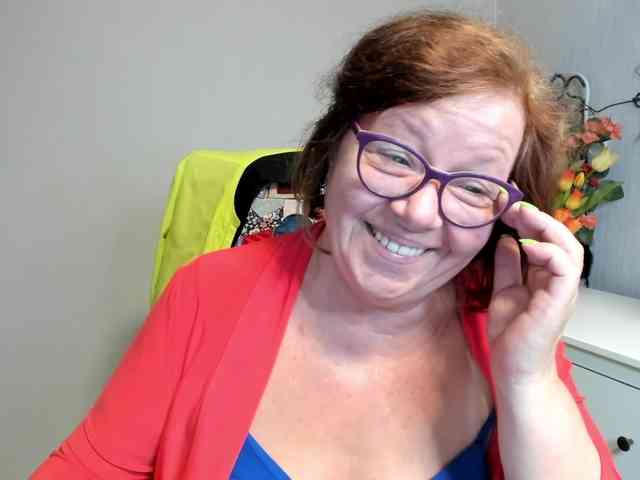 flirty-adele webcam