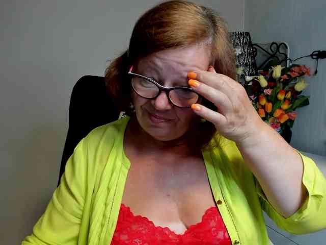 flirty-adele webcam