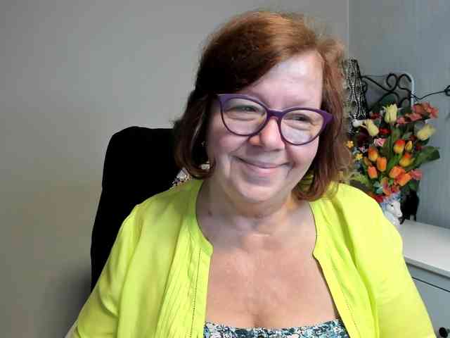 flirty-adele webcam