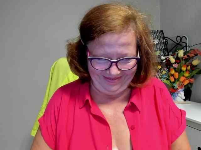 flirty-adele webcam