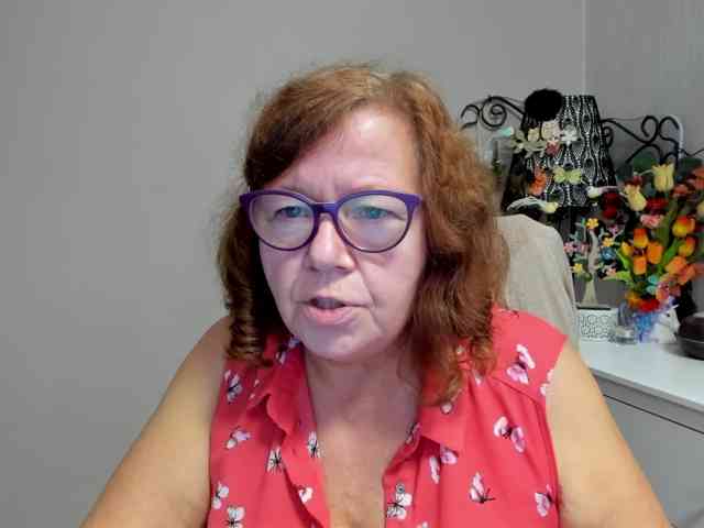 flirty-adele webcam