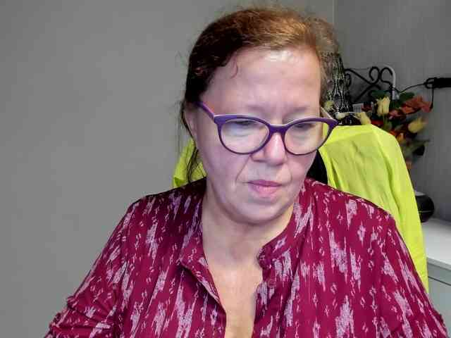 flirty-adele webcam