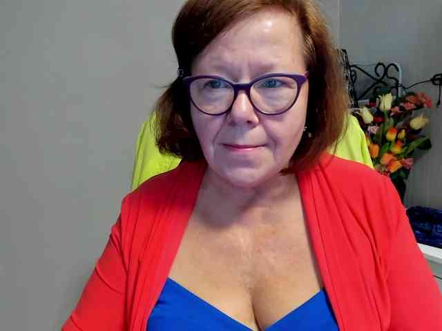 flirty-adele webcam