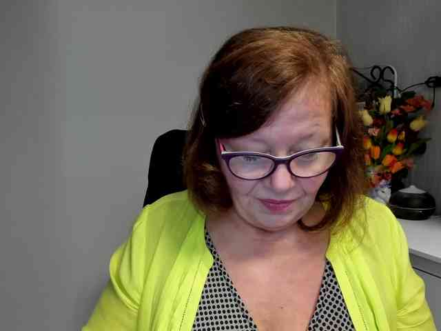 flirty-adele webcam