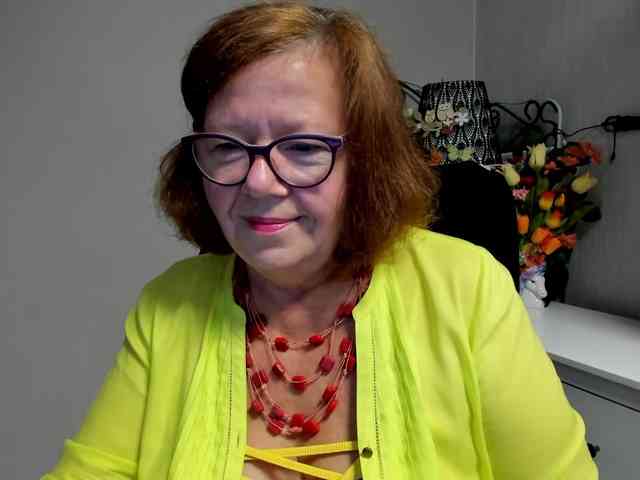 flirty-adele webcam